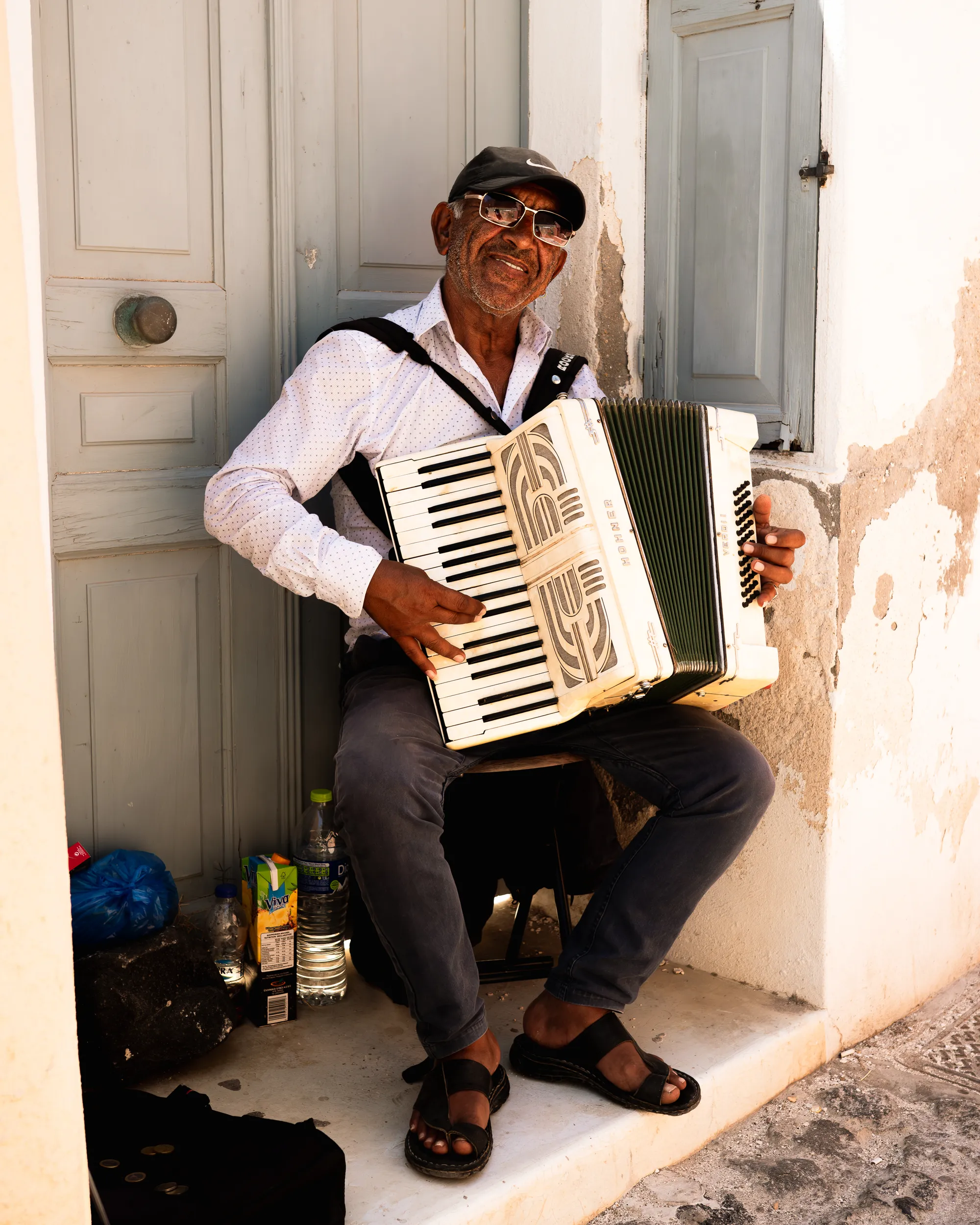 The Accordionist — Street